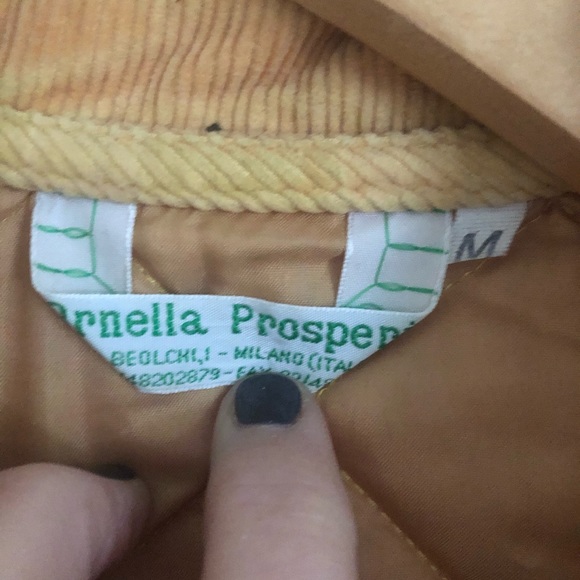 Quilted vest- chest is 23”, back 26”, neck to hem - Picture 3 of 7